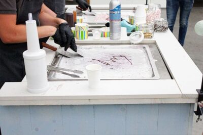 Foodtruck Festival 3 FoodTrucks Smokey's BBQ & De Ijsrollers